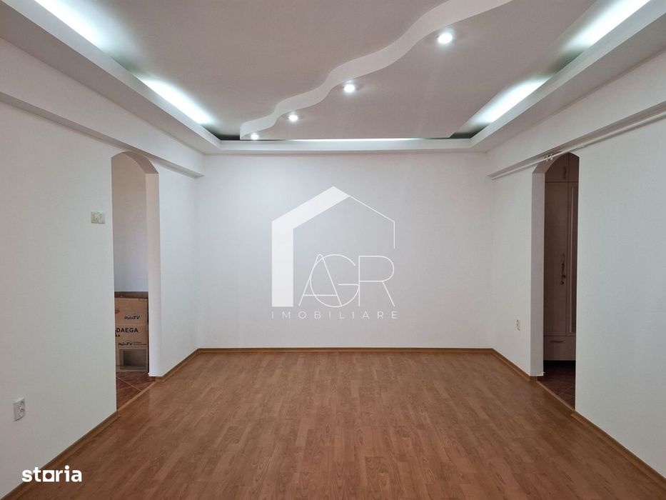 Apartament cu 2 camere, semidecomandat, Ultracentral