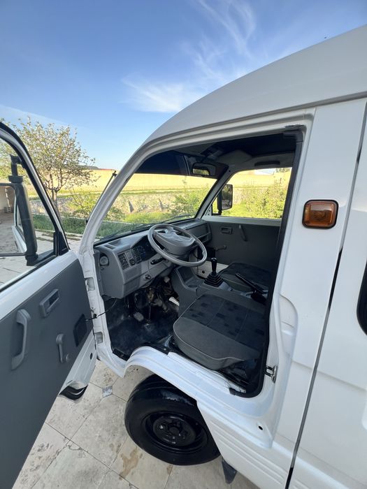 Arzonchi Damas sotiladi