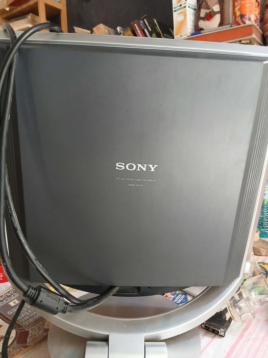 Продавам  DDR 1Gb 400 и 3бр. по 256Мb Ок  състояние и монитор