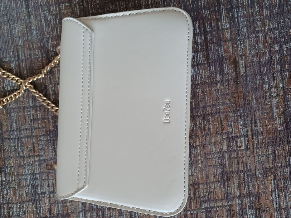 Чанта кожа DeeZee нова