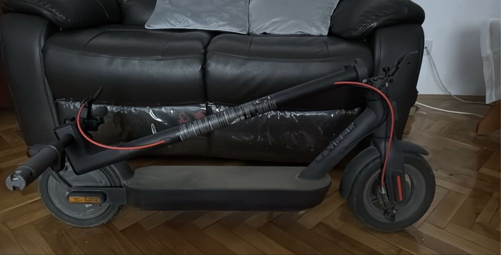 vand trotineta electrica xiaomi pro 4 gen 2