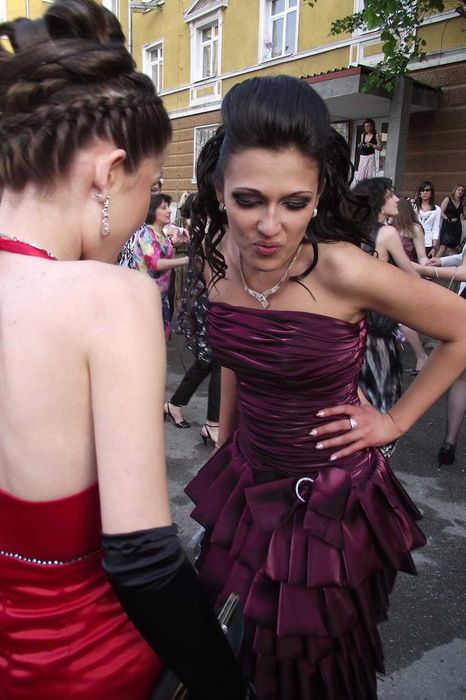 Дизайнерска бална рокля