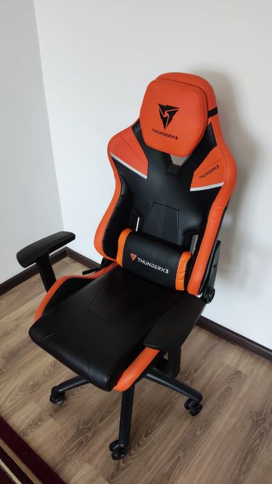 Игровое кресло Thunderx3