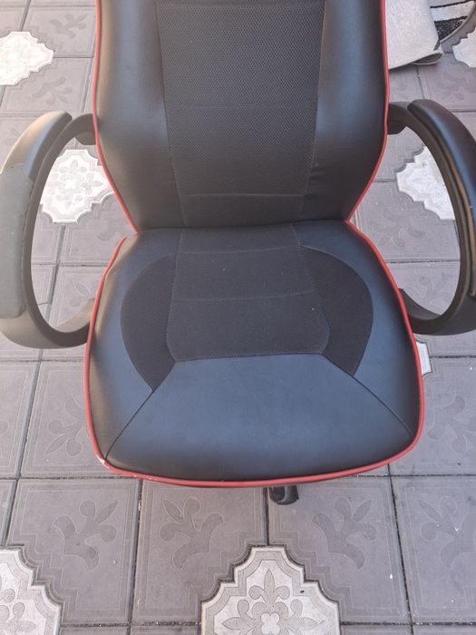 Scaun Gaming Myria – Reglabil, Confortabil, Stare Bună