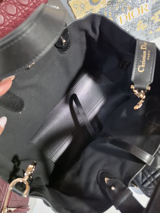 Налична чанта Dior Toujours Tote