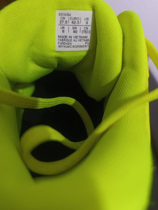 Красовки оригинал Asics для волейбола