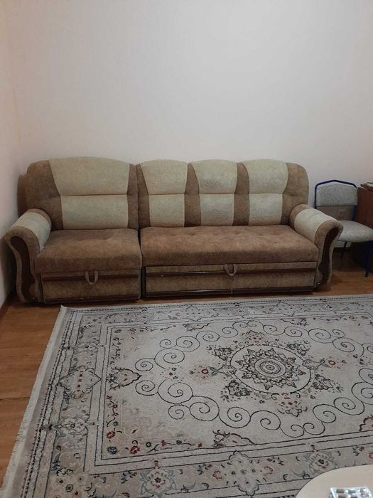 Диван в хорошем состоянии