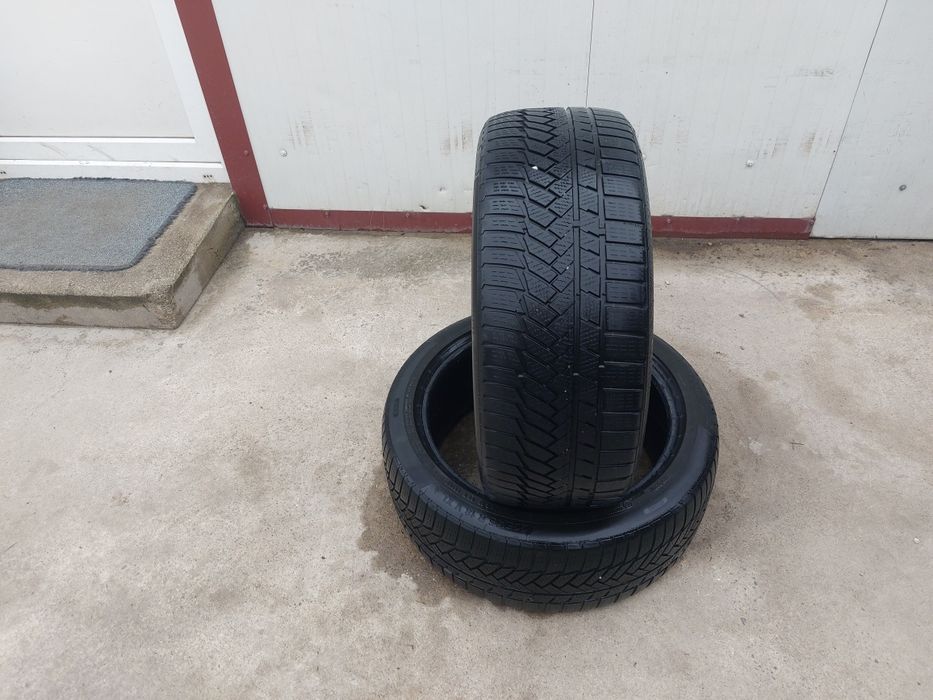 125 lei bucata! Doua anvelope M+S/IARNA 225 40 r18 Continental