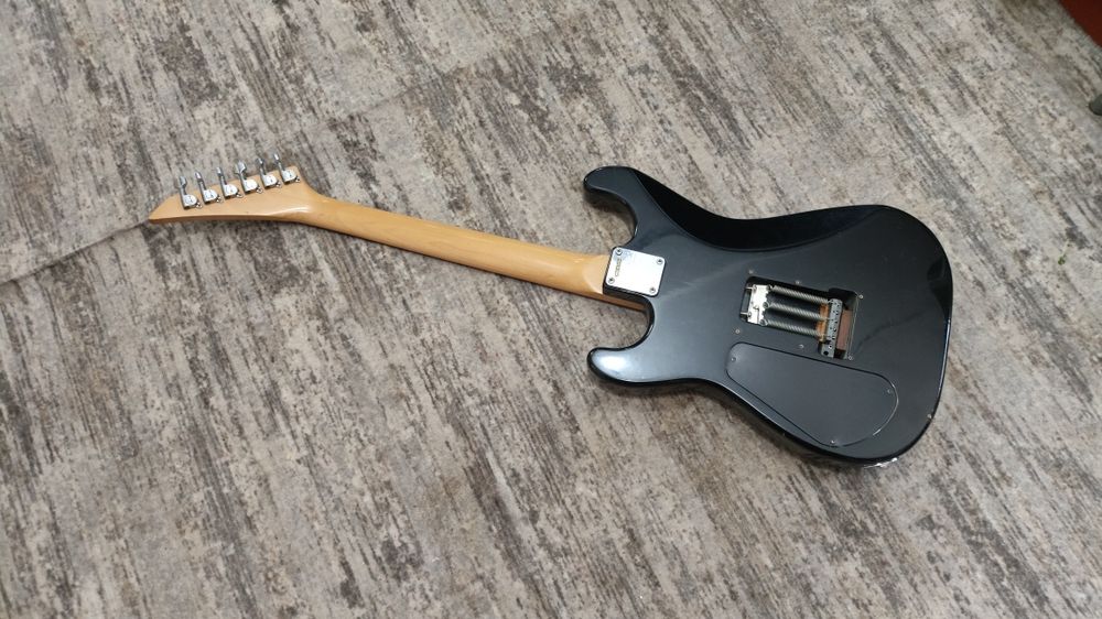 Charvette be charvel (made in Japan )