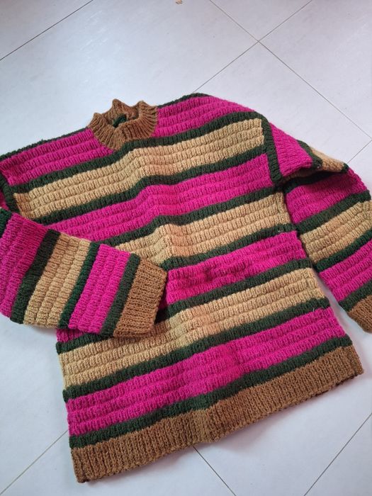 Дамски плетен пуловер от финна овча вълна