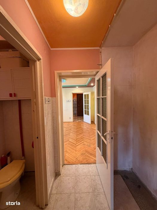 Apartament 2 camere,etaj 2, zona Piata Centrala
