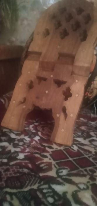 Подставка под книги.Производство Индия