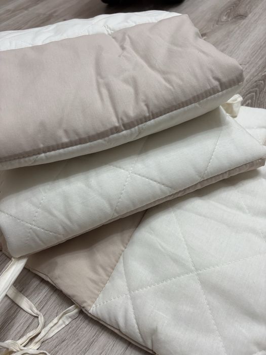 Продам бортики на детскую кроватку