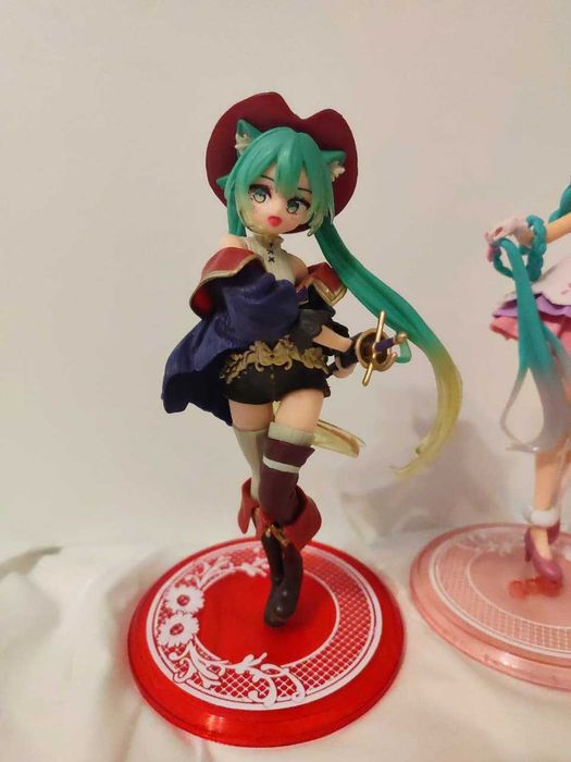 Две замечательные фигурки Miku, формат 3D