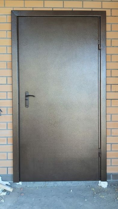 Двери металлические