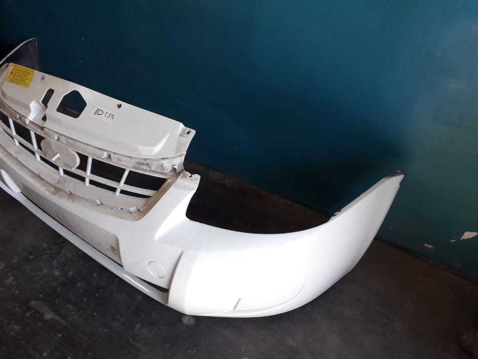 Продам бампер на Приору