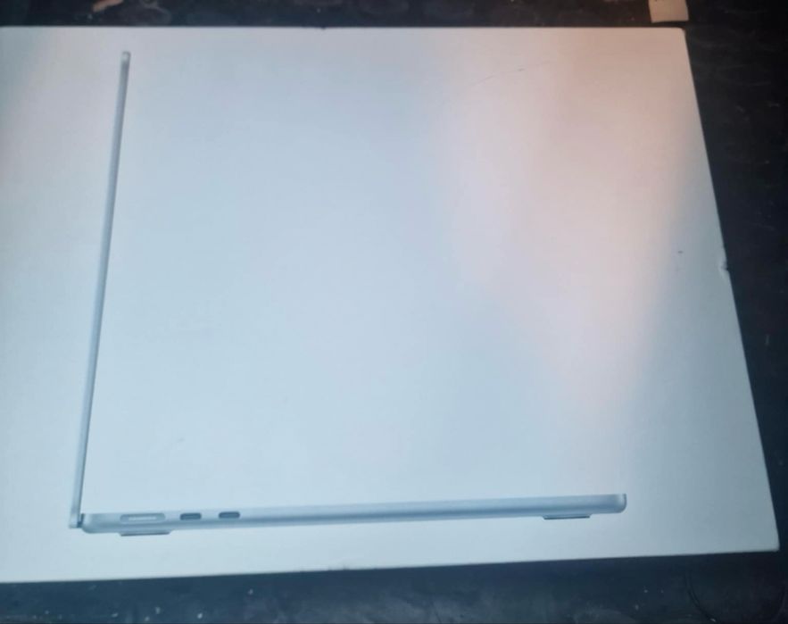 MacBook Air 13’ M4 16gb Ram 512