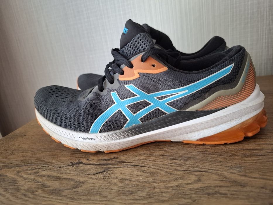 Asics gel GT 1000 11 маратонки 43 номер.
