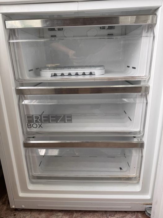 Холодильник Midea