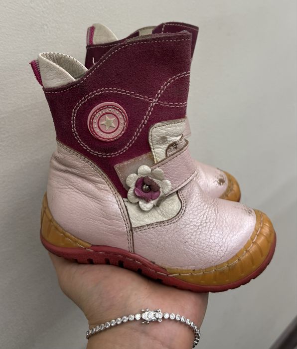 Сапожки на девочку с 22-26 размер