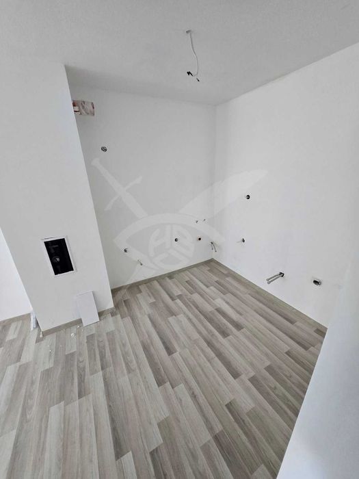 Продава се Тристаен апартамент в Несебър - 94 кв.м за 1043 €/кв.м - Снимка #2