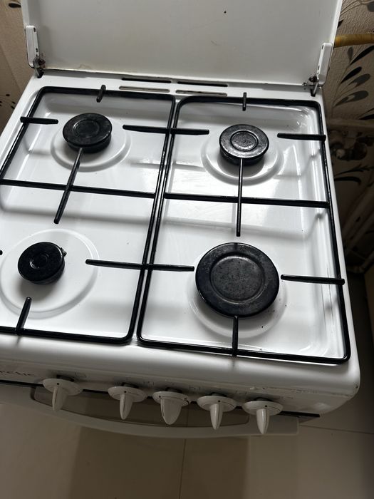 Vand aragaz Arctic cu 4 ochiuri