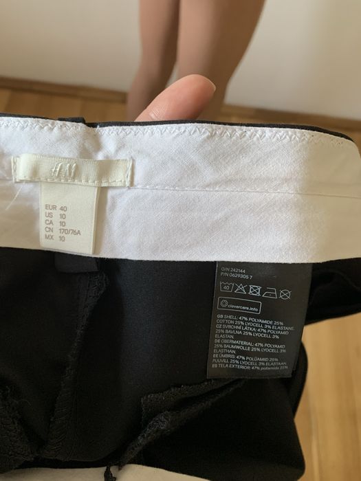 Pantaloni dama H&M, noi cu eticheta