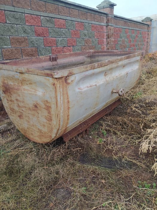 Продам.   ёмкость