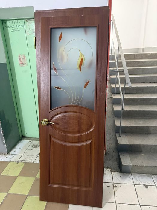 Двери межкомнатные б/у