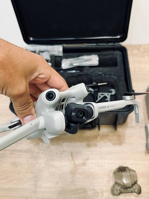 Продам дрон DJI MINI 4 PRO