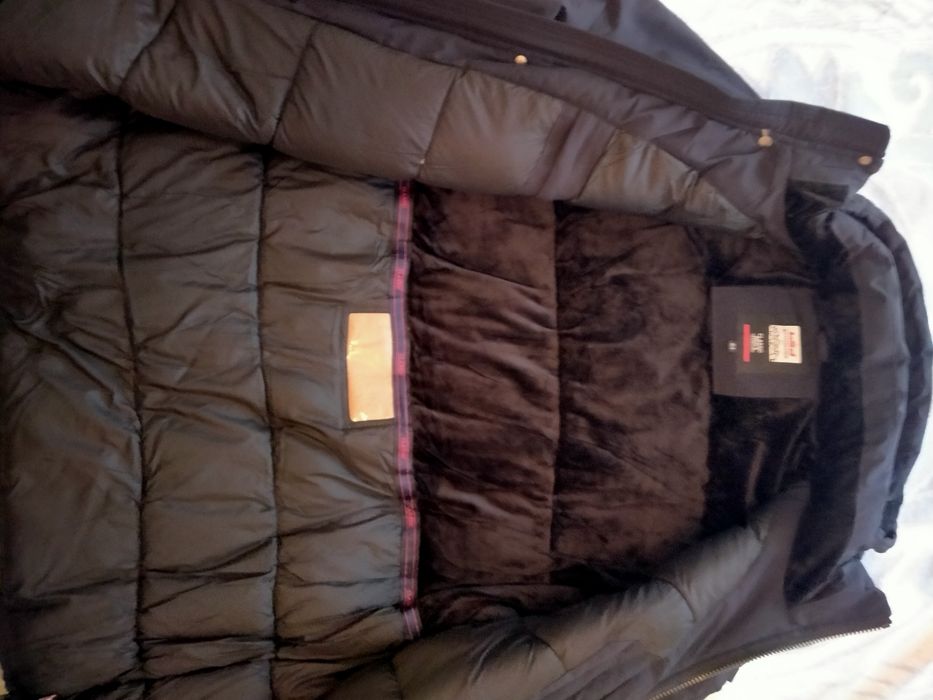 Продам зимний пуховик