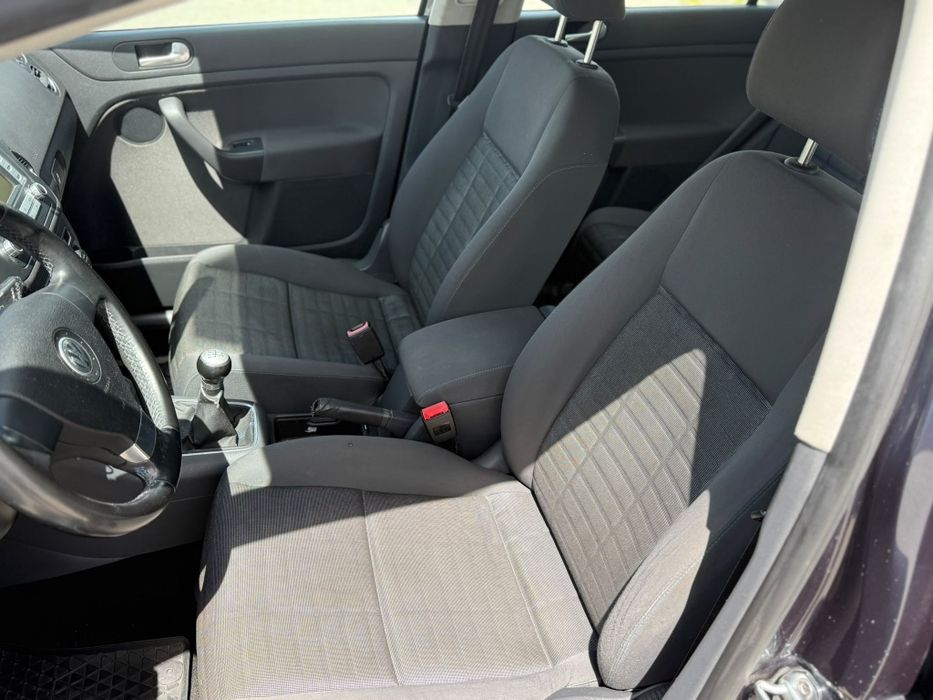 Volkswagen Golf Plus Tour - An 2008 - 1.6 Benzina 102Cp