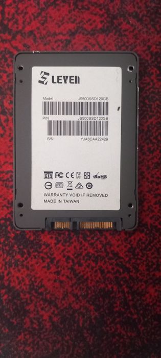 SSD  диск с капацитет 128GB