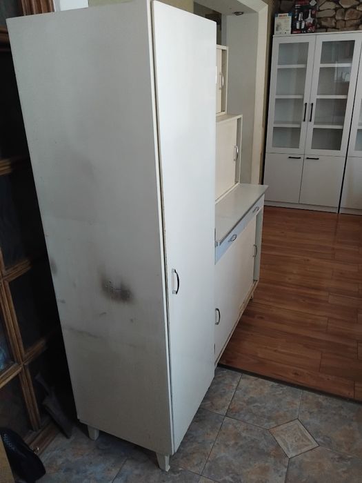 Продаю кухонную мебель производство России