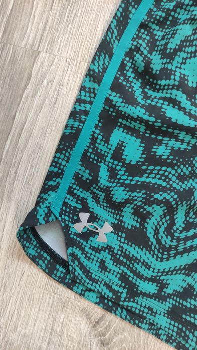 Нови дамски шорти Under Armour M size