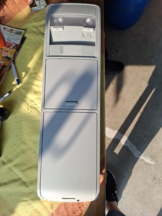 Продавам жабка за таван за фолсваген  туаран.