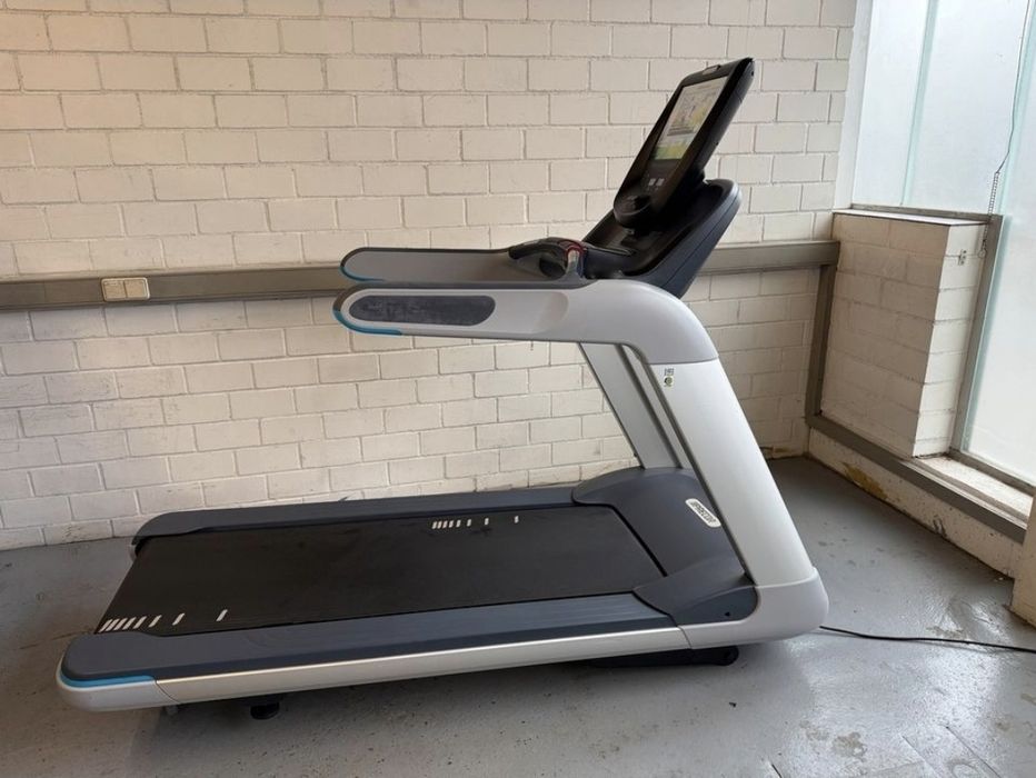 Фитнес уреди Precor бягаща пътека