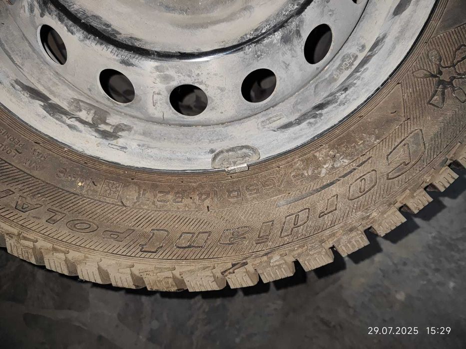 Зимние шины шипованные с дисками 14