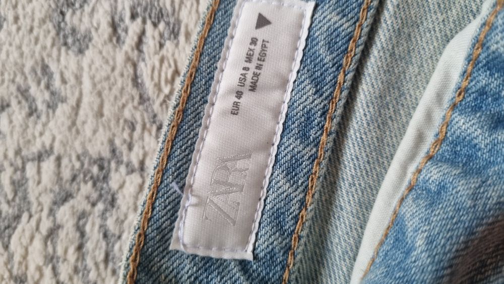 Blugi Zara ,nou cu eticheta
