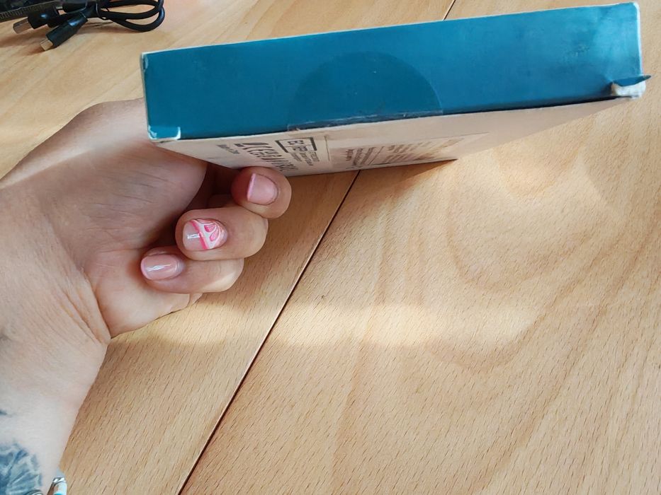 преносима външна батерия (Power Bank) с капацитет 10 000 mAh и модел Q1079