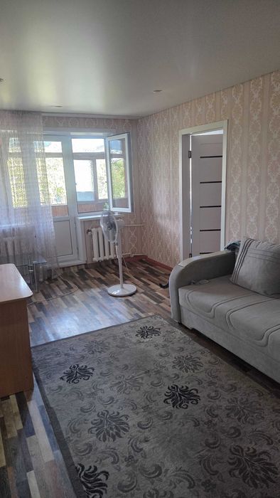 2 комн квартира район Зорьки