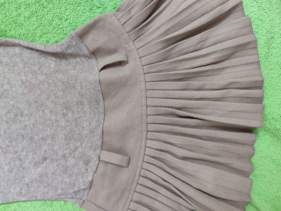 Джинсы,платья размер 44-46