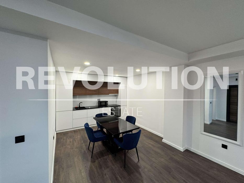 Тристаен апартамент  в гр.Варна, м-т Ален мак!