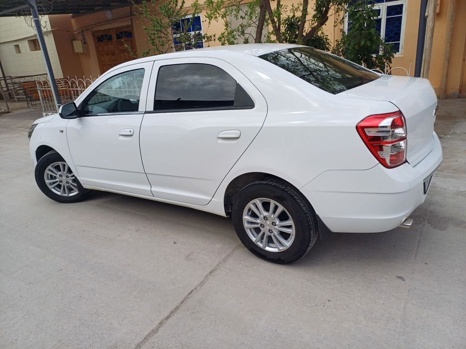 Chevrolet Cobalt 2022 — 4