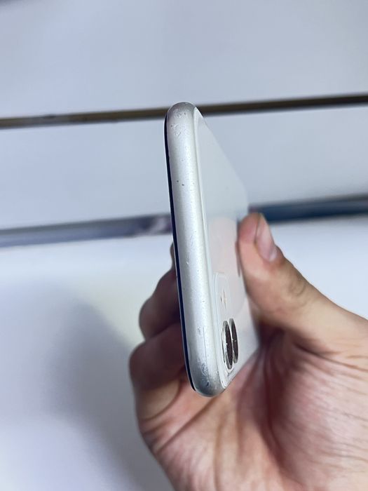 Iphone 11 в белом цвете