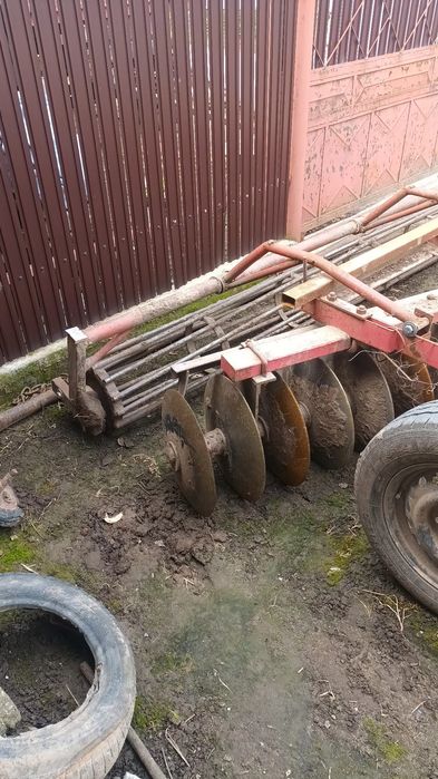 Vând utilaje agricole