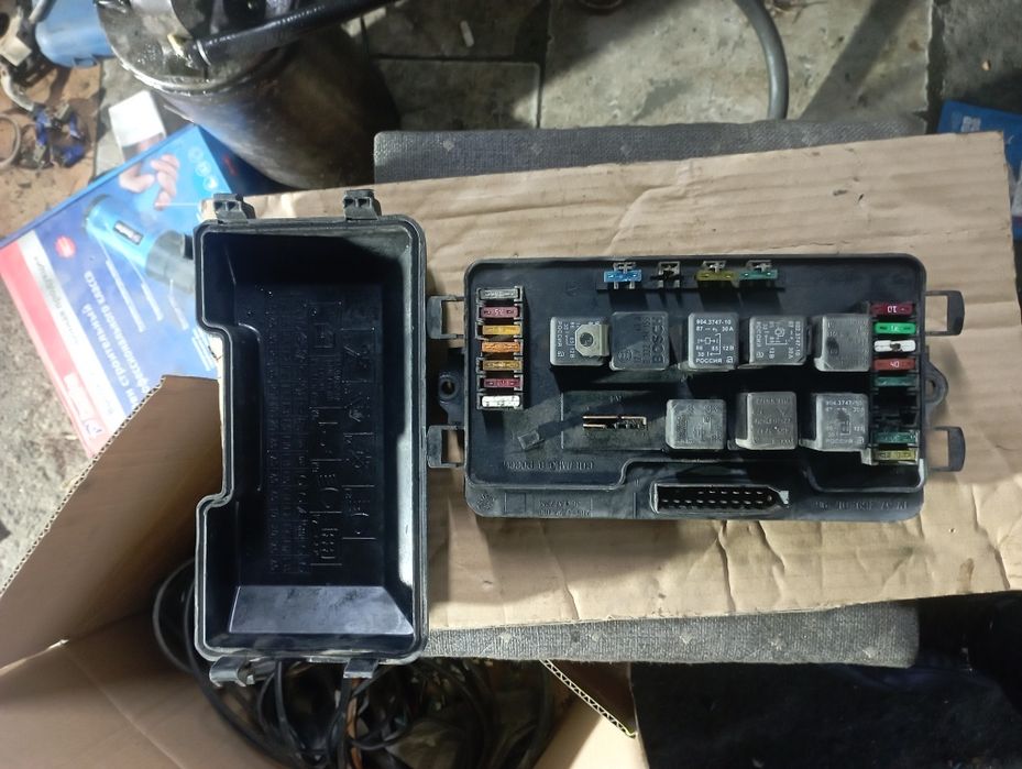 Ваз 2114,2115 блок предохранитель