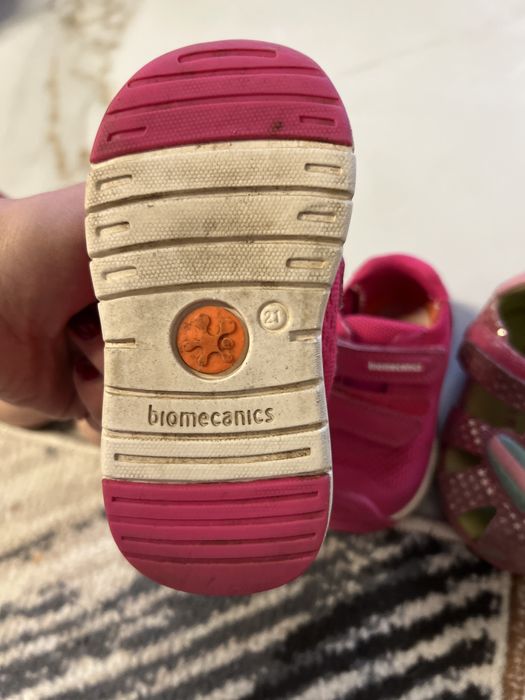 Продам детскую обувь