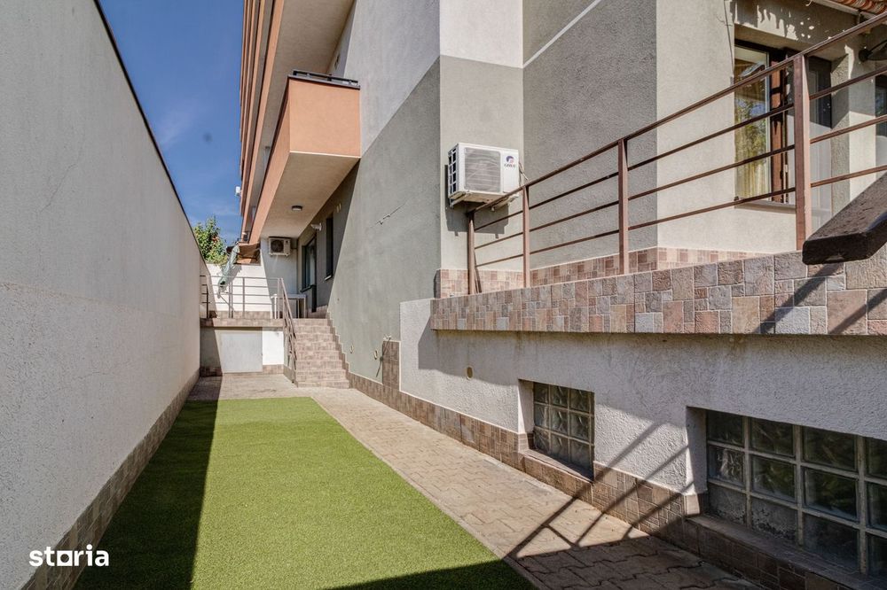 3 camere, LUMINOS, 100 mp + gradina 150 mp, View SUPERB,  Parcare!