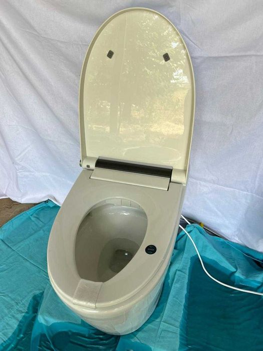 Умный унитаз-биде. Смарт унитаз-биде. Smart toilet.